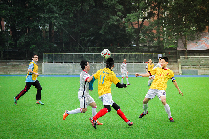 观众们无不 观众们无不